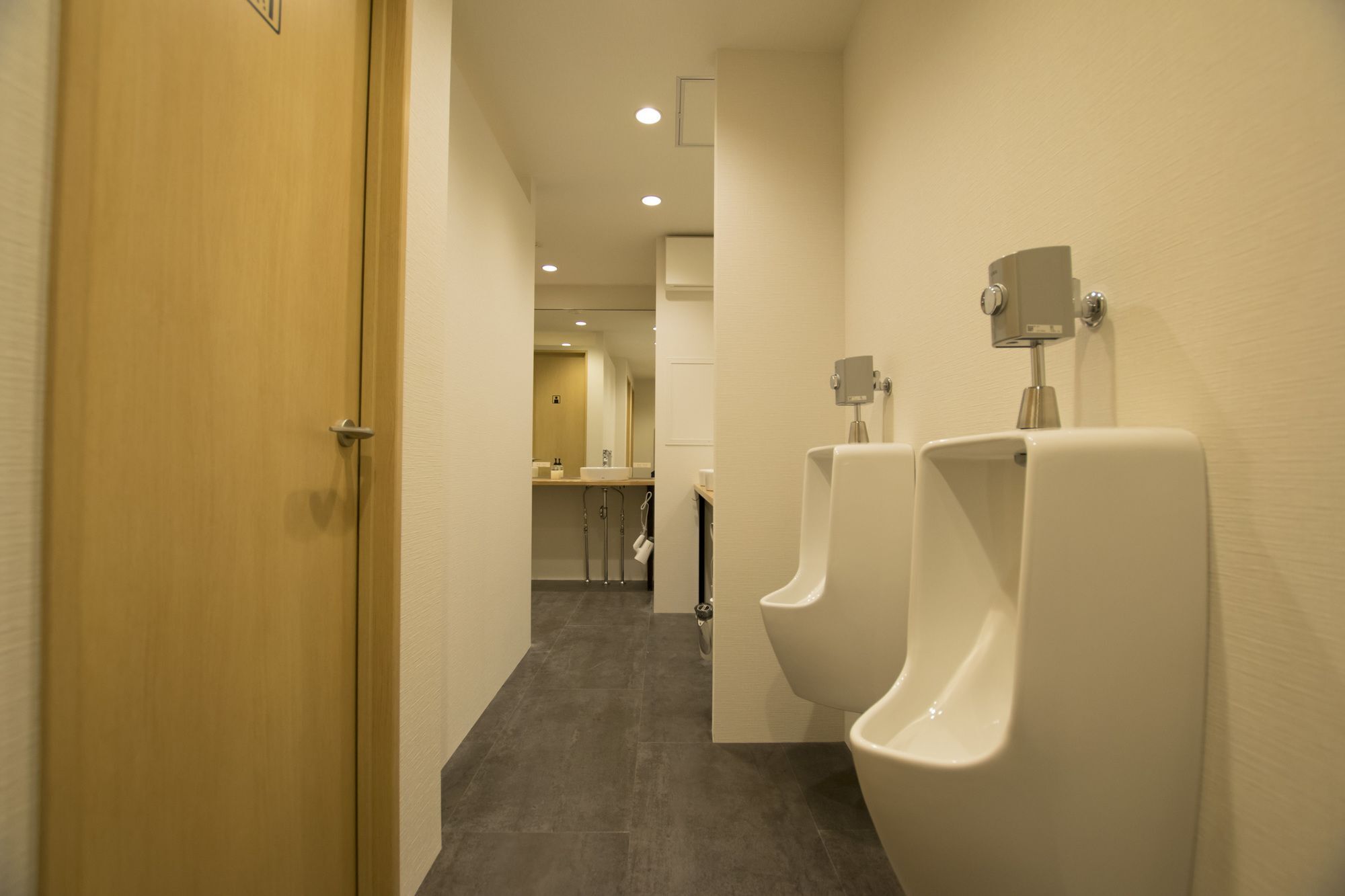 Hiromas Hostel In Akihabara 도쿄 외부 사진